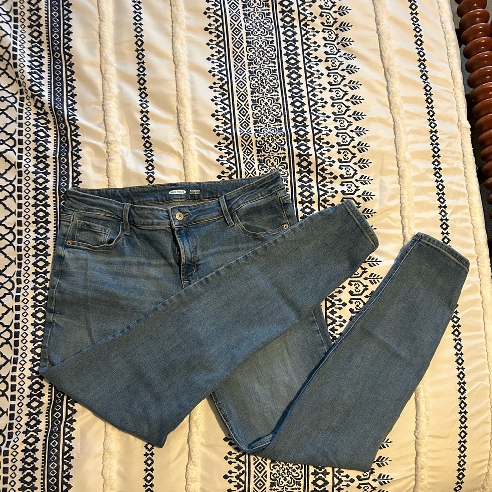Old Navy ROCKSTAR Super Skinny Jeans